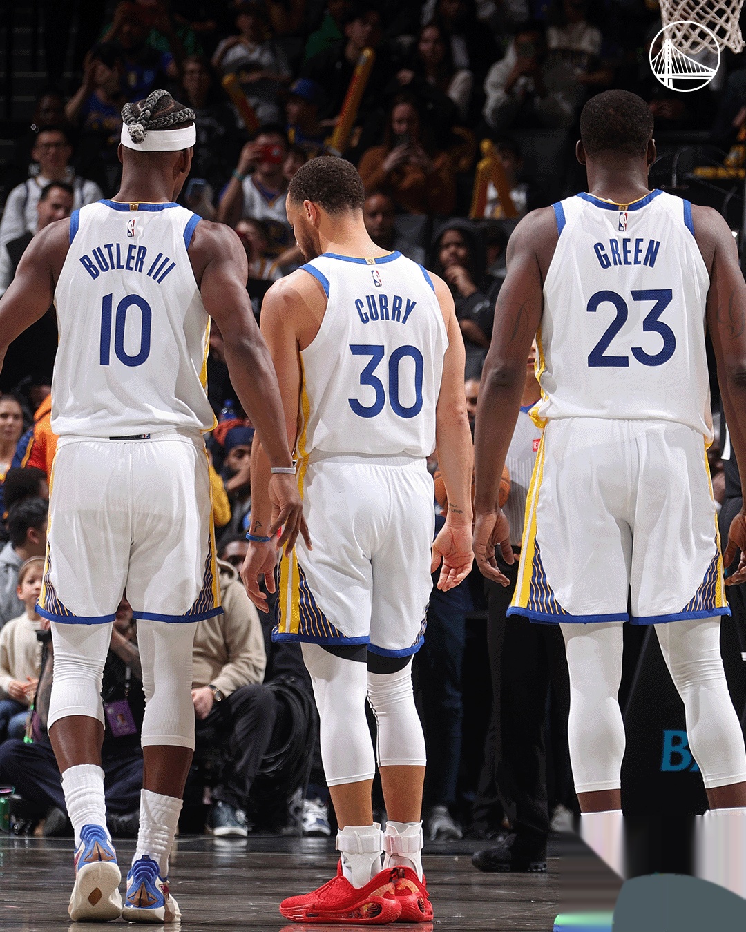 阿根廷男篮逆转湖人B队，库里三分雨点燃全场