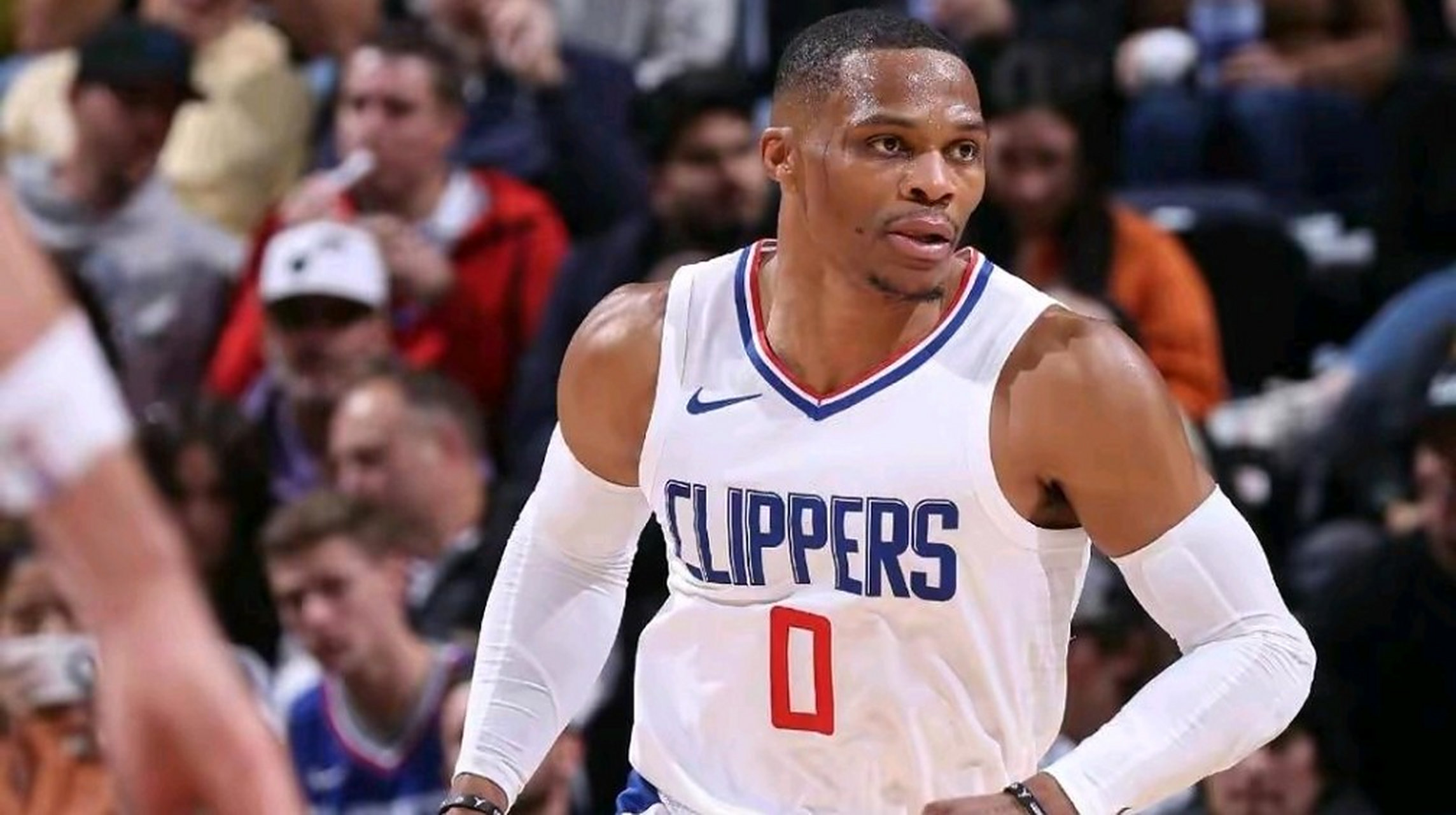 关于步行者逆转马刺，威斯布鲁克爆发神勇的信息