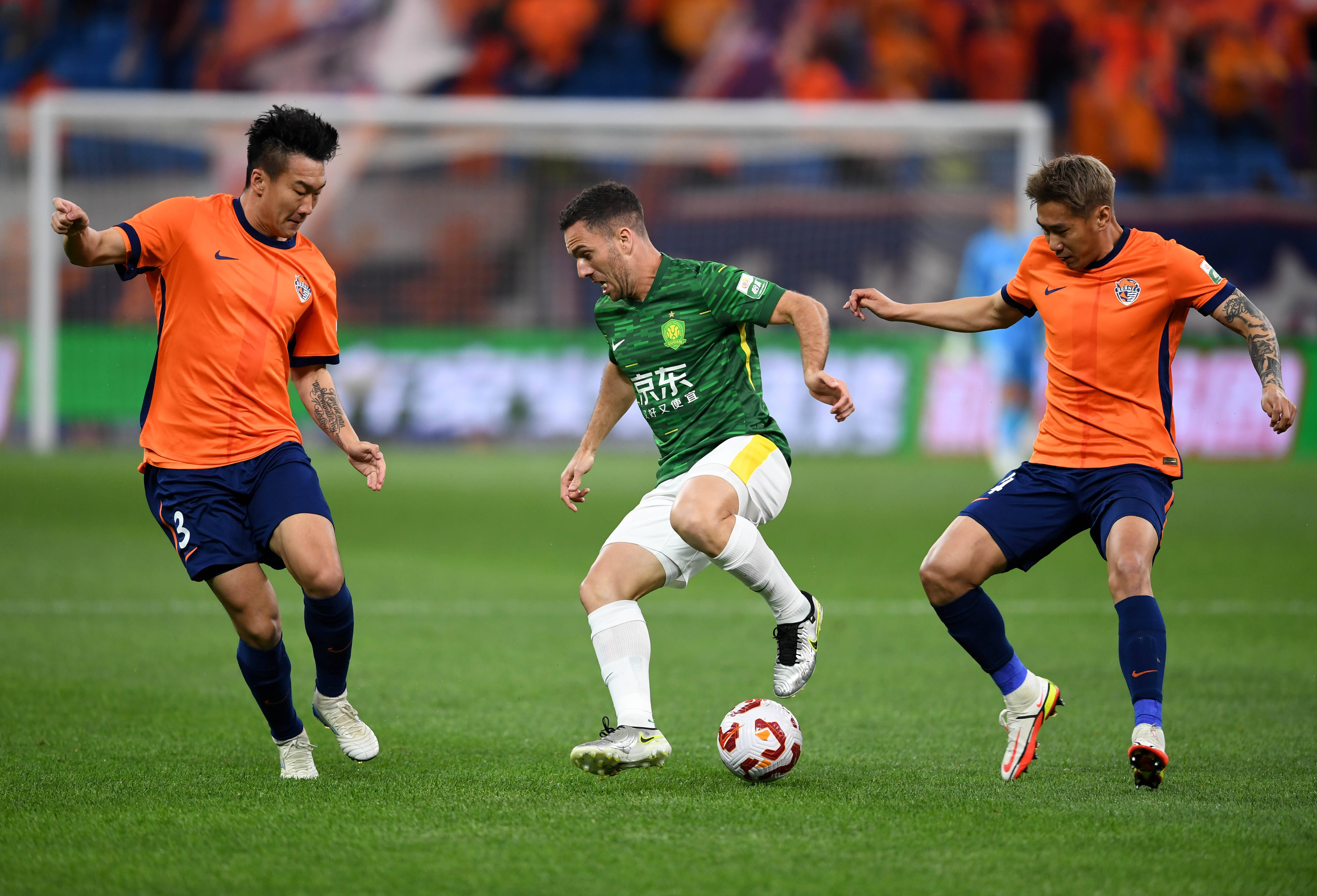 ac米兰体育官网-包含球队风雨同路，共同赢得荣耀的词条