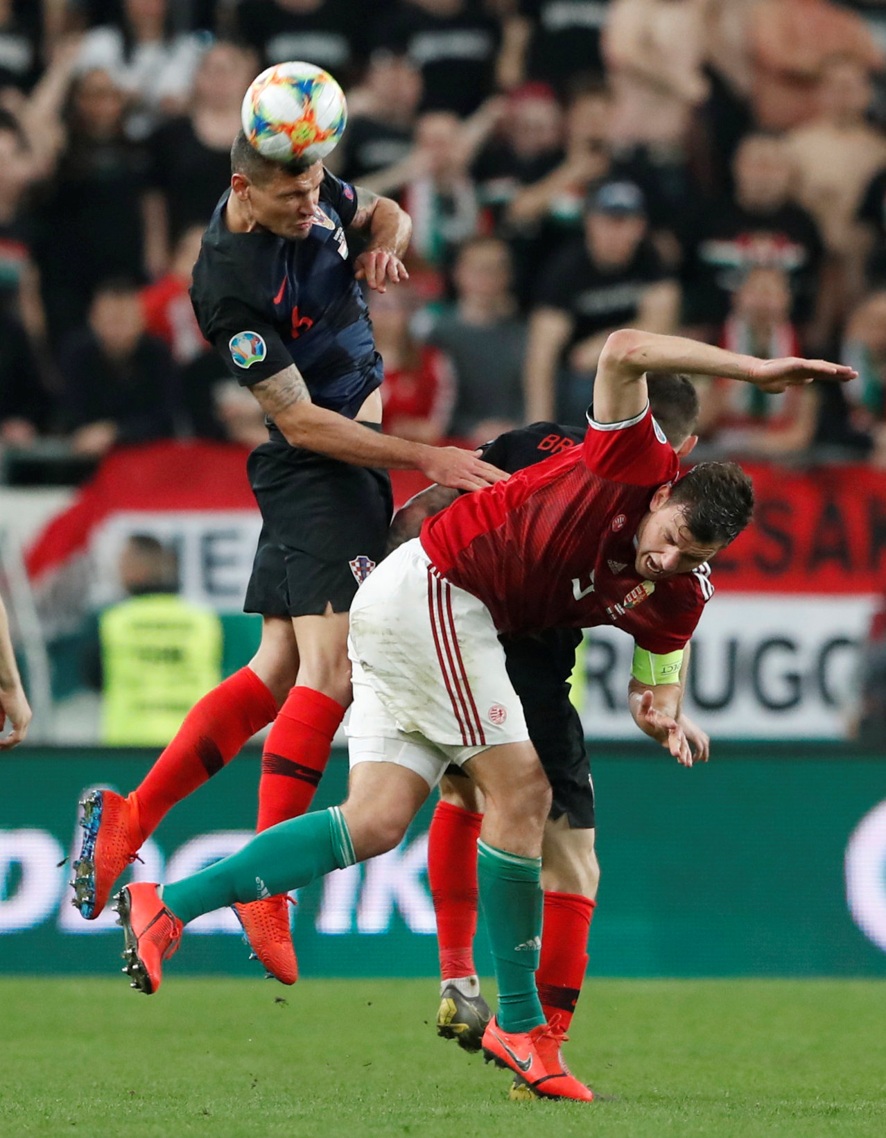 米兰体育-包含匈牙利队在欧洲锦标赛上上演胜利晋级戏码的词条