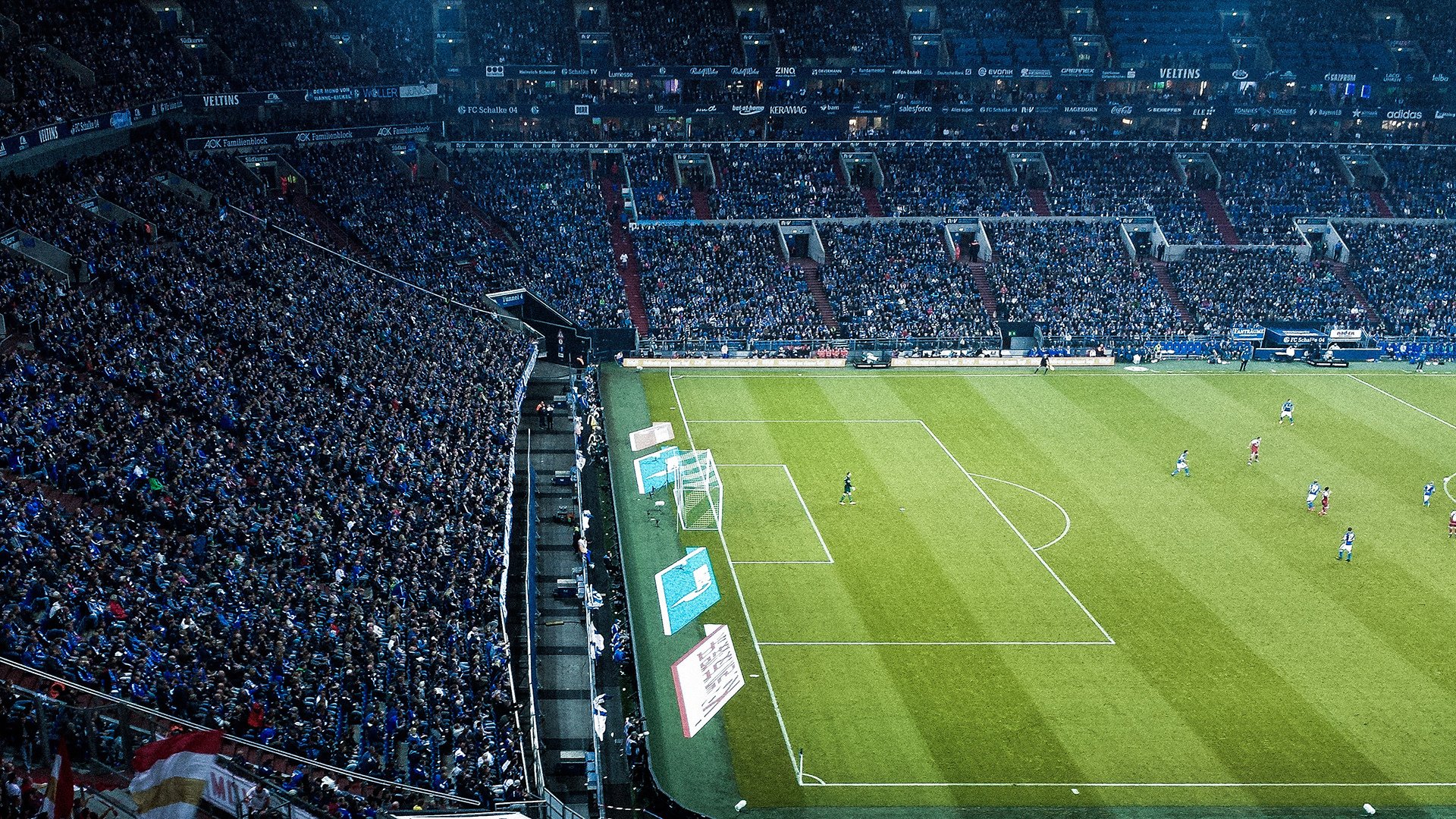 ac米兰下载-马赛全面压制阿尔及利亚，阿圭罗舞台越大越强—绿茵场上的征服与绽放