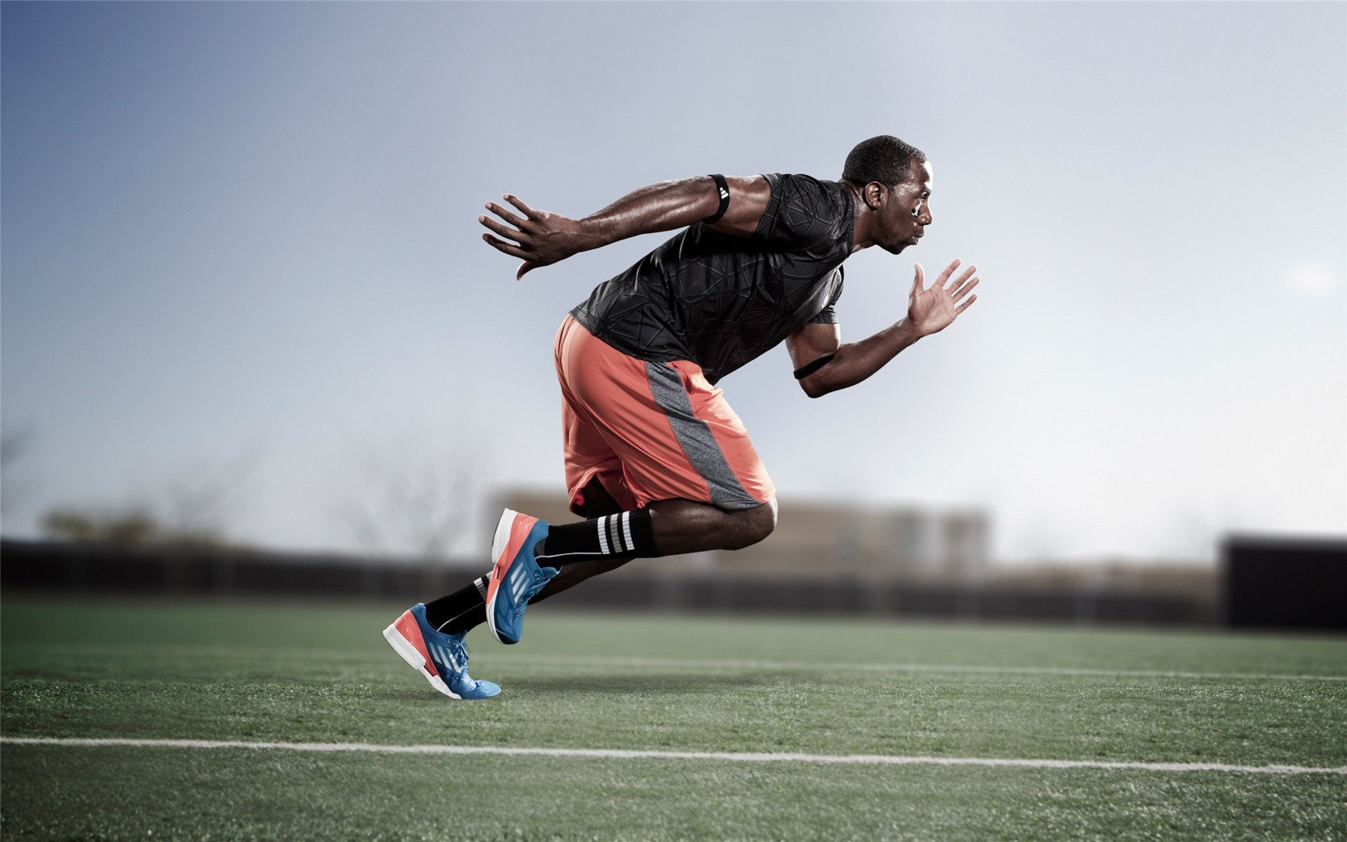 钢铁意志与致命嗅觉,穆勒在德法焦点战中接管比赛,德国战车冲垮马赛防线