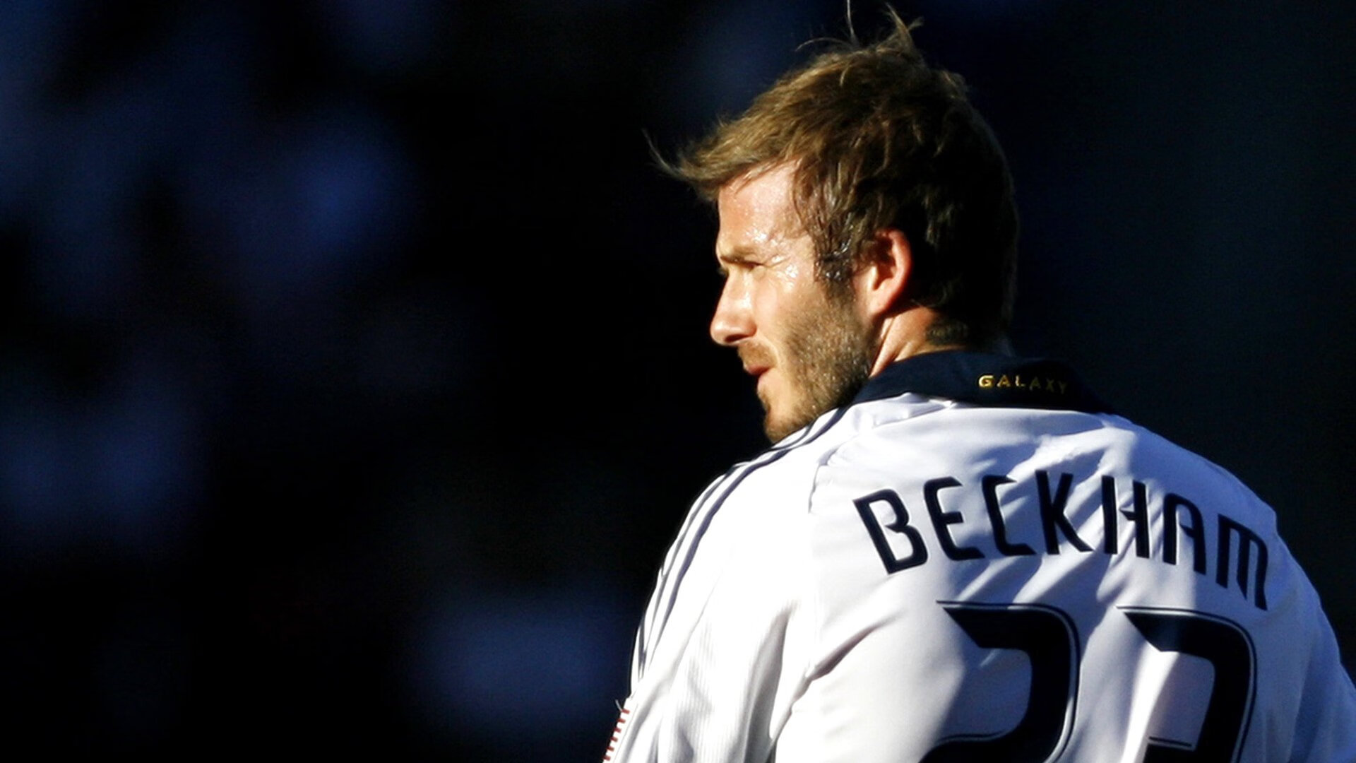 火箭翻盘雷霆，范弗利特点燃赛场，一场逆转背后的信念之战